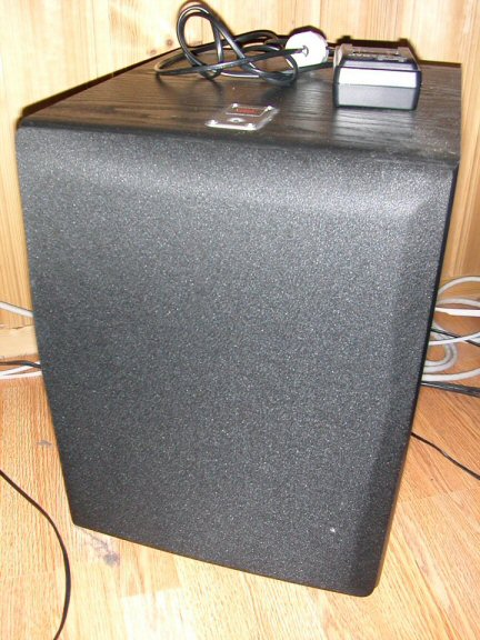 JBL_E150P.jpg